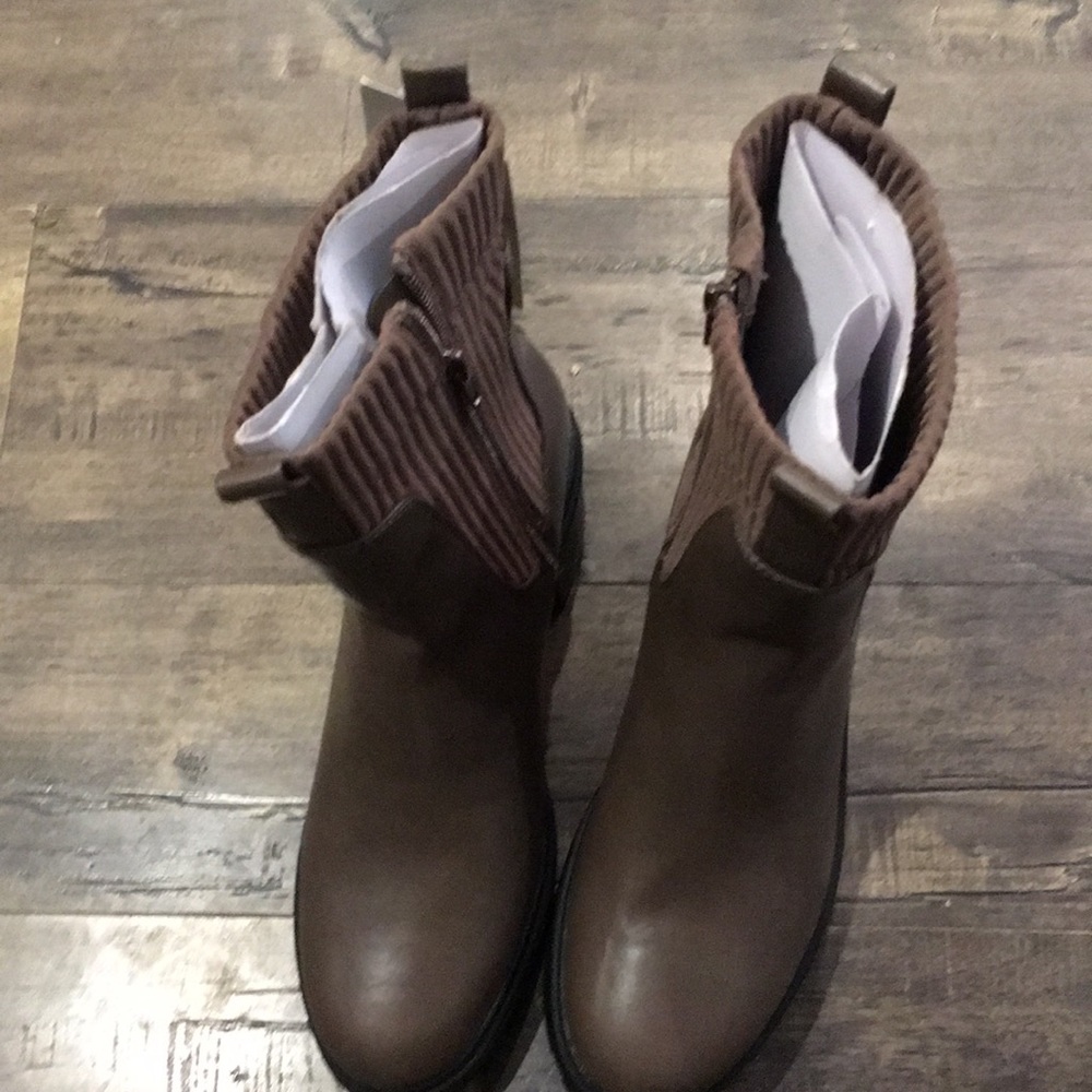 Cute brown boots